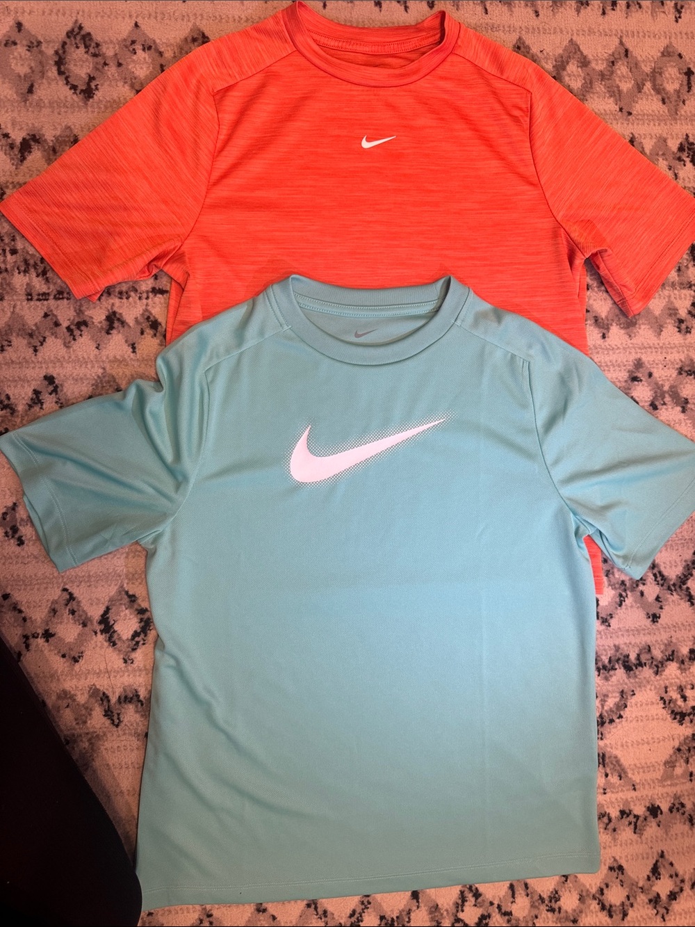 Nike Youth XL - Dri-Fit Short Sleeve Performance Tees in Orange & Aqua
